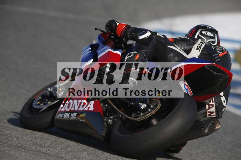 /Archiv-2024/02 29.01.-02.02.2024 Moto Center Thun Jerez/Gruppe gruen-green/backside